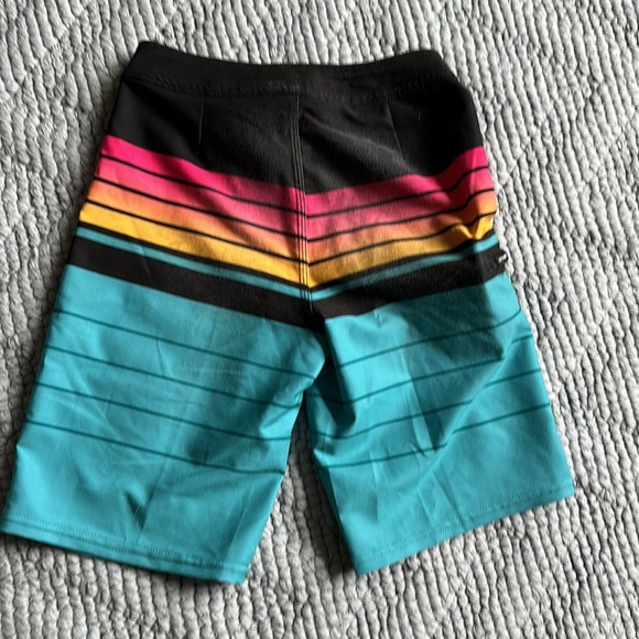 O’neill Multicolor Striped Boy Board Shorts - Picture 2 of 4